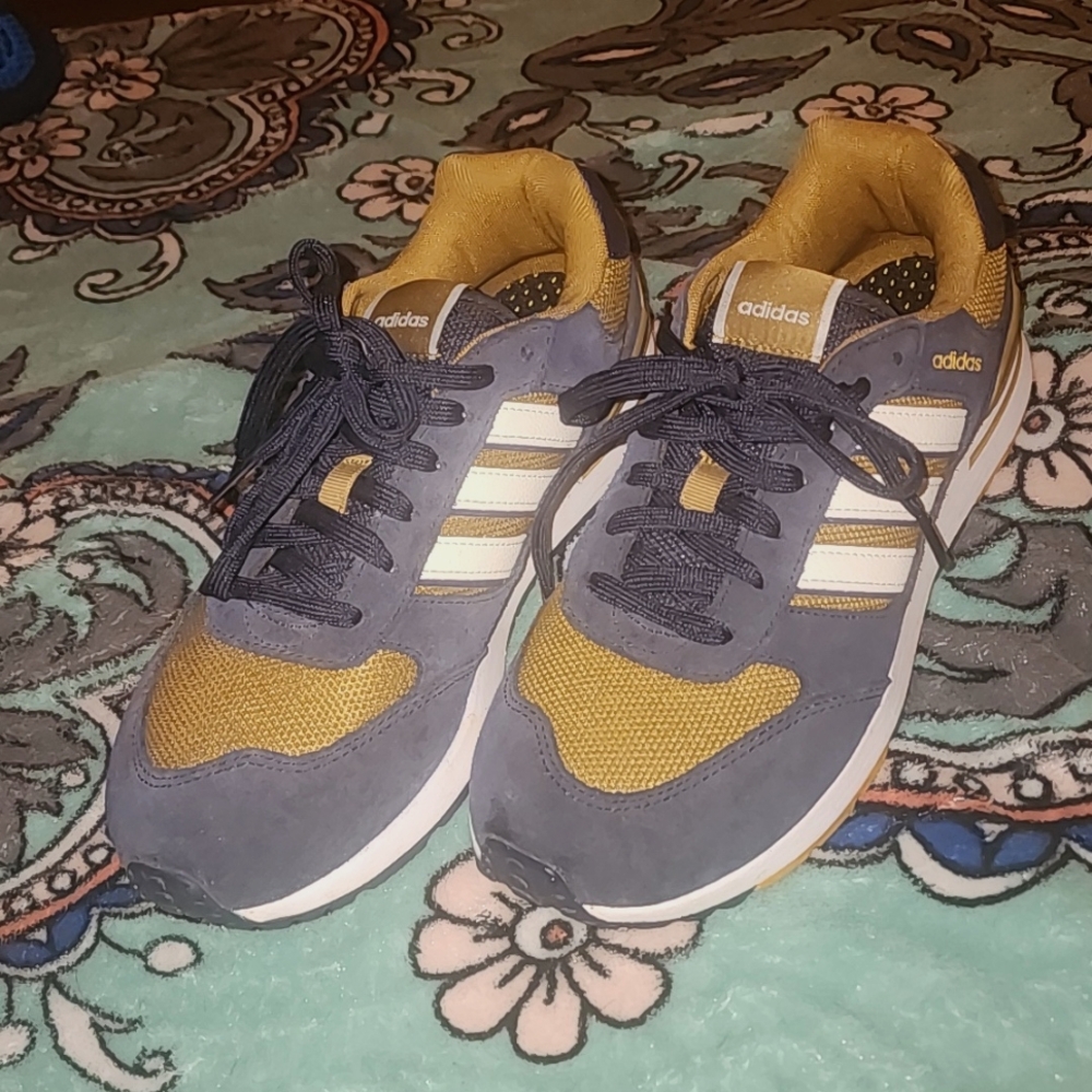 Men's Adidas worn once!